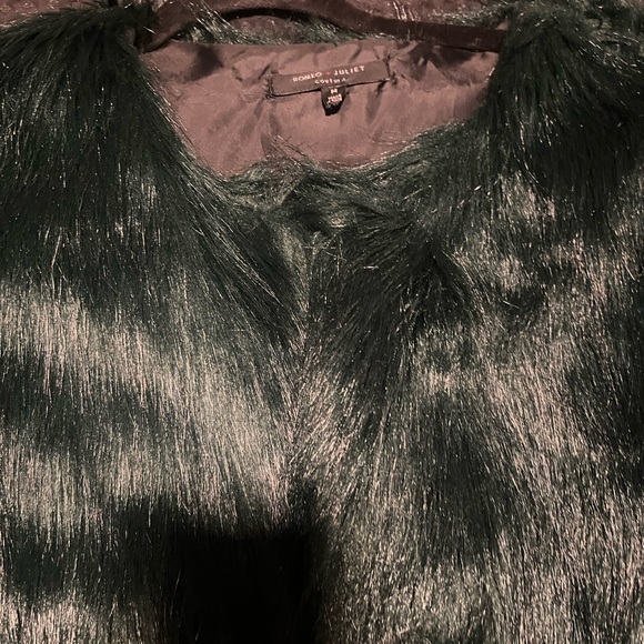 Emerald green faux fur - Picture 5 of 9